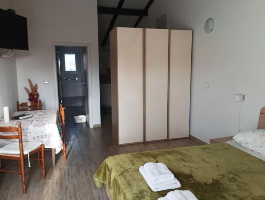 Apartment, 200M From Sea Brtonigla Buitenkant foto